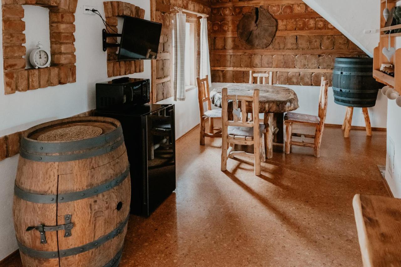 Osada Havranu Hotel Hnanice  Kültér fotó