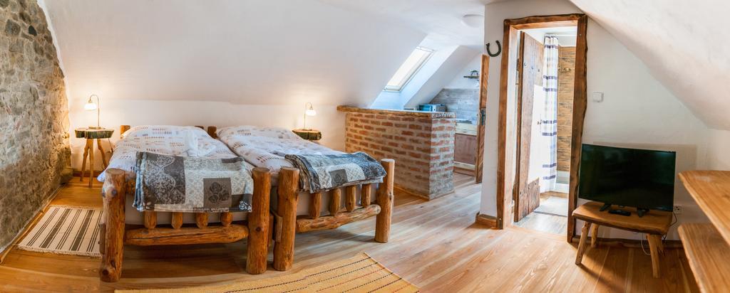 Osada Havranu Hotel Hnanice  Kültér fotó