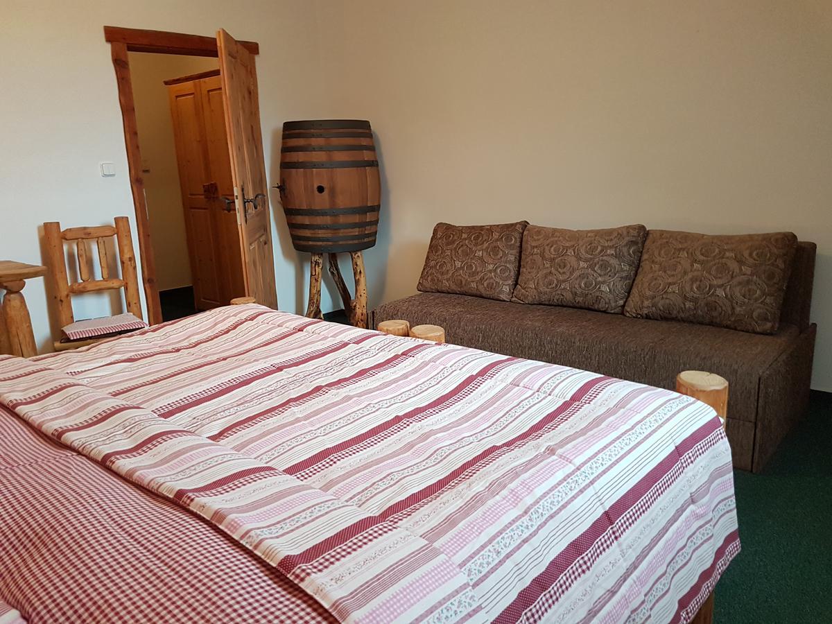 Osada Havranu Hotel Hnanice  Kültér fotó